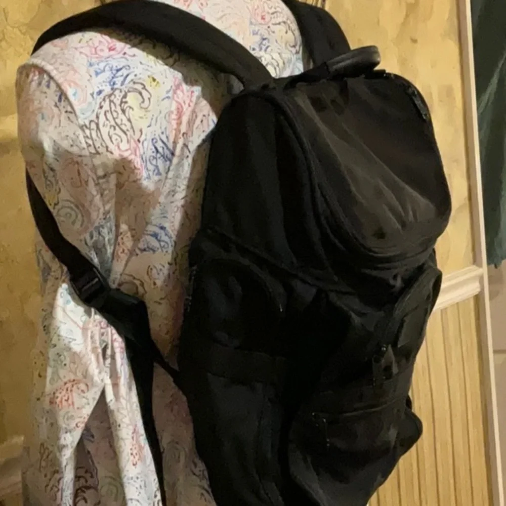 Tumi Alpha or Alpha 3 Men's Backpack, Multi Pockets, Adj Straps. Luggage tag.